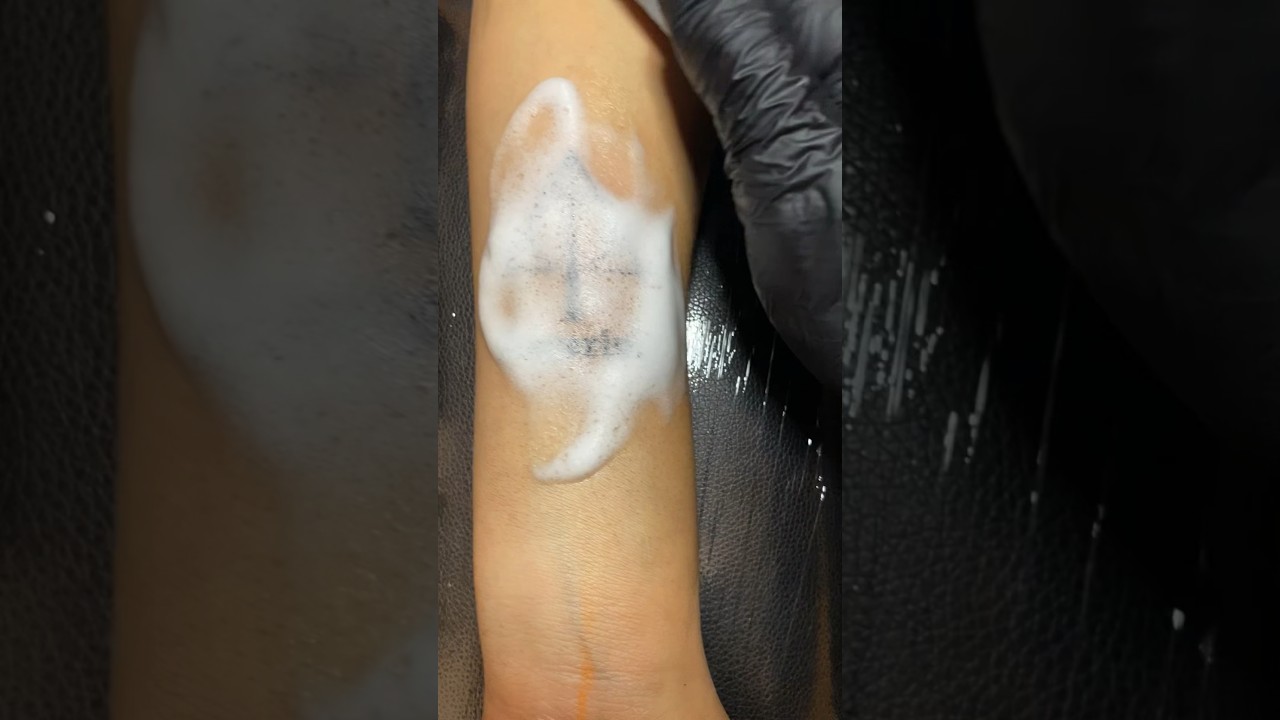 tatuaje de las reliquias de la muerte para mujer
